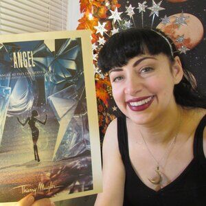 Meet your Posher, Lauren Ariel